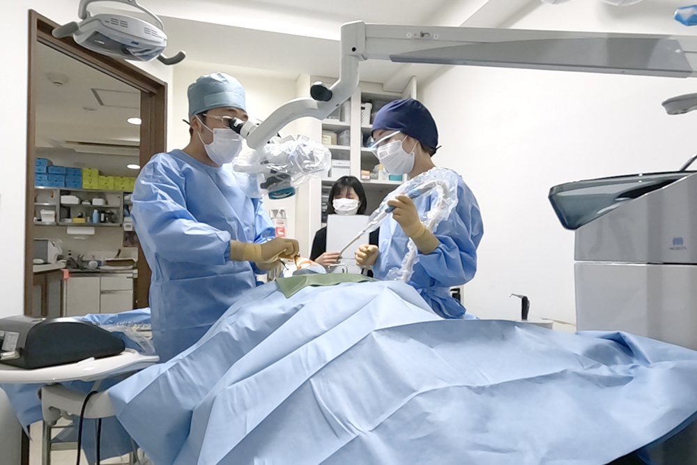 オペ室と院長志田