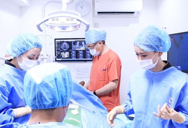 局所麻酔と手術準備